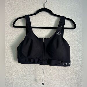 Black Betts Fit sports bra 🖤